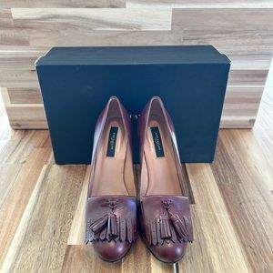 Ann Taylor burgundy tassel Oxford heels